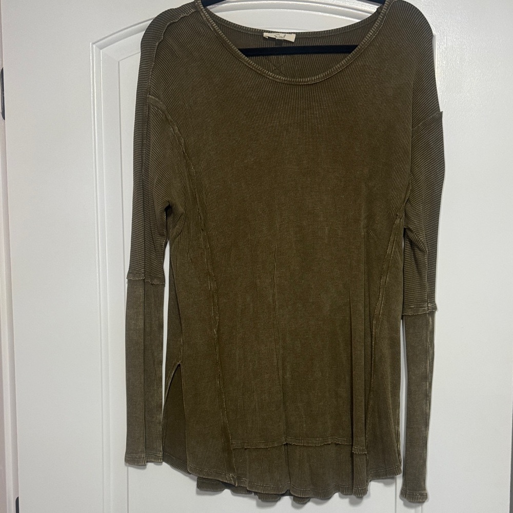 Easel Olive Long Sleeve Women's Tee